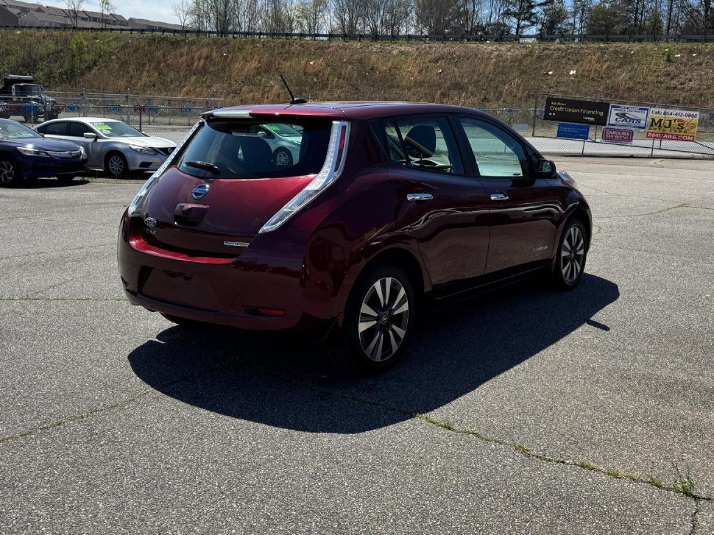 2017 Nissan Leaf Image 14