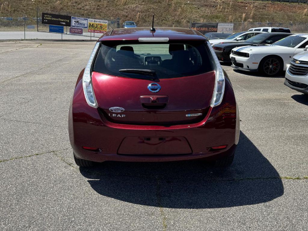 2017 Nissan Leaf Image 15