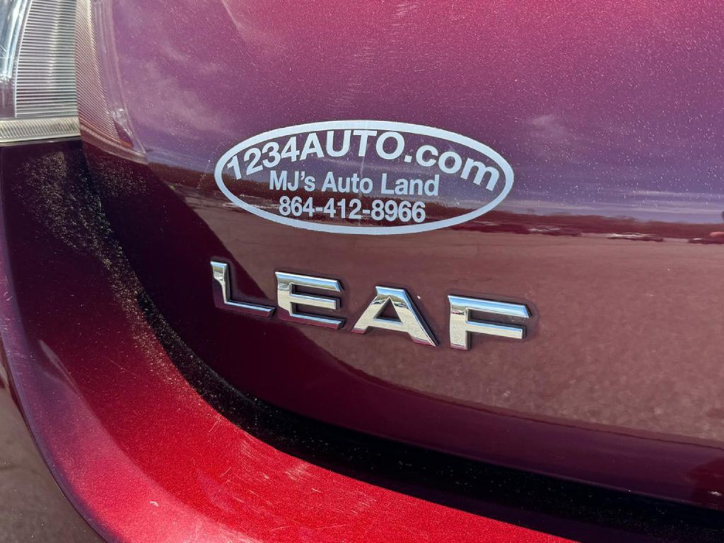 2017 Nissan Leaf Image 22