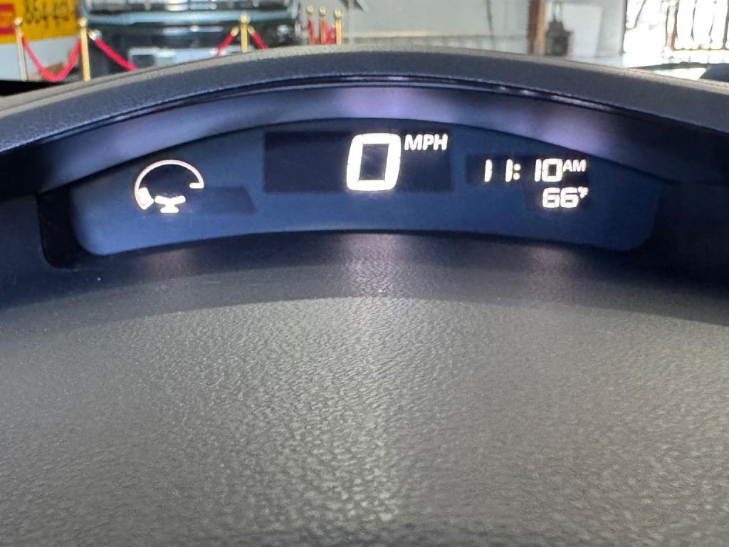 2017 Nissan Leaf Image 32