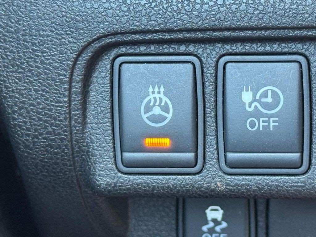 2017 Nissan Leaf Image 39