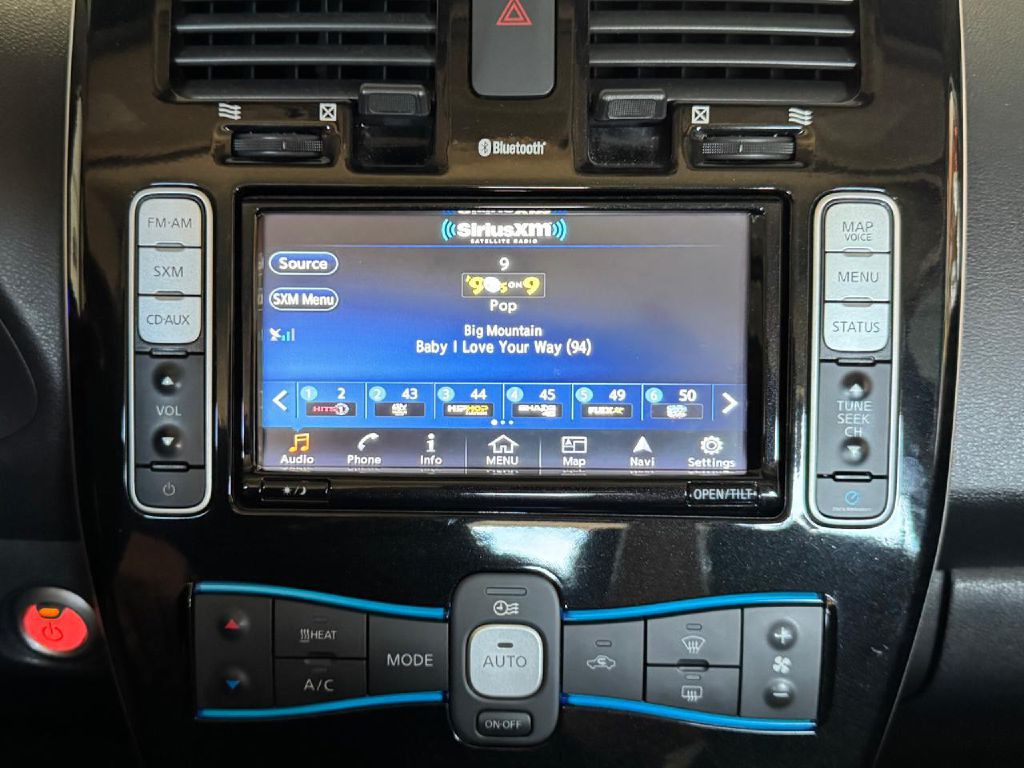 2017 Nissan Leaf Image 43