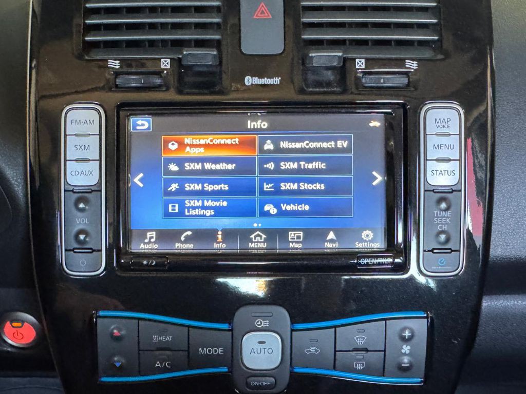 2017 Nissan Leaf Image 46