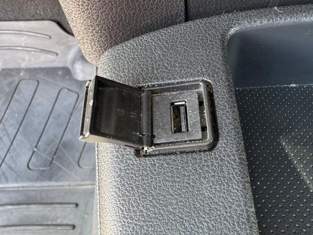 2017 Nissan Leaf Image 53