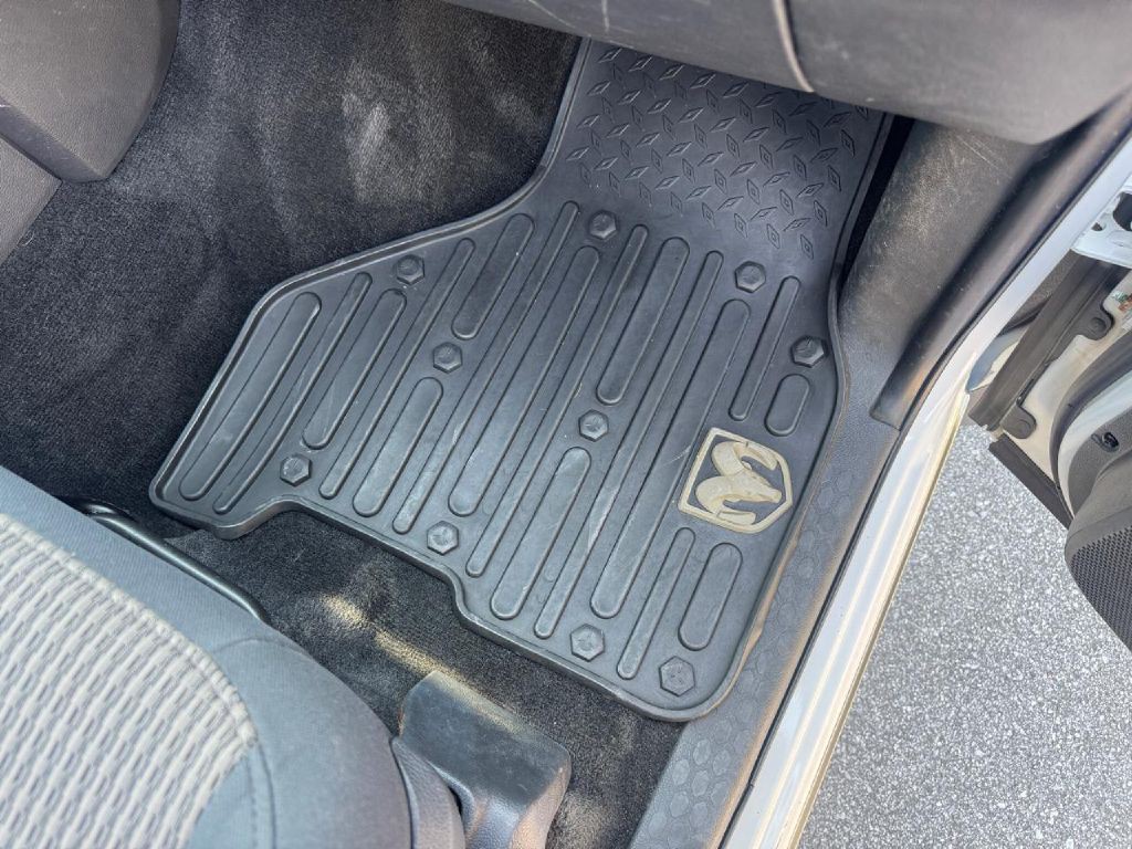 2011 Dodge Ram 1500 Image 11