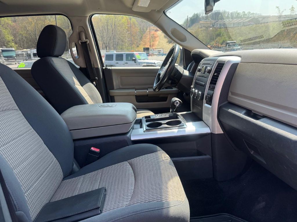 2011 Dodge Ram 1500 Image 12