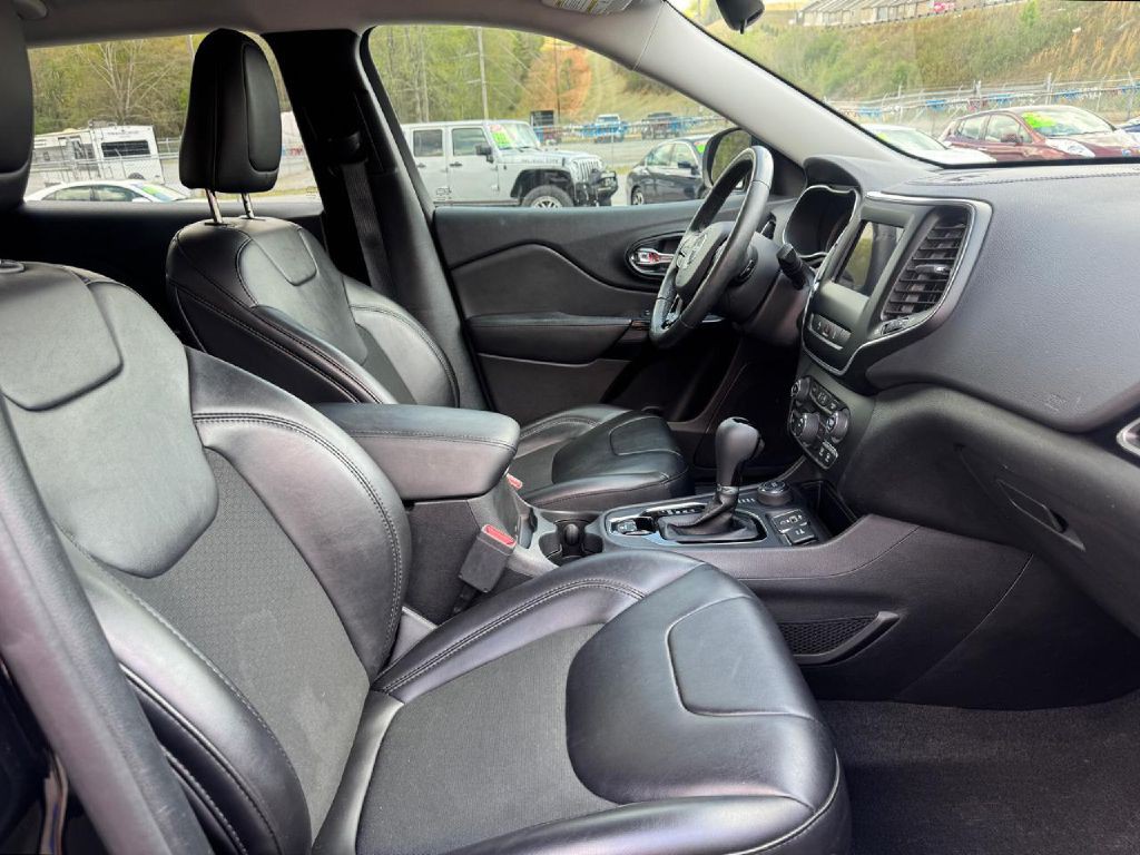 2021 Jeep Cherokee Image 10