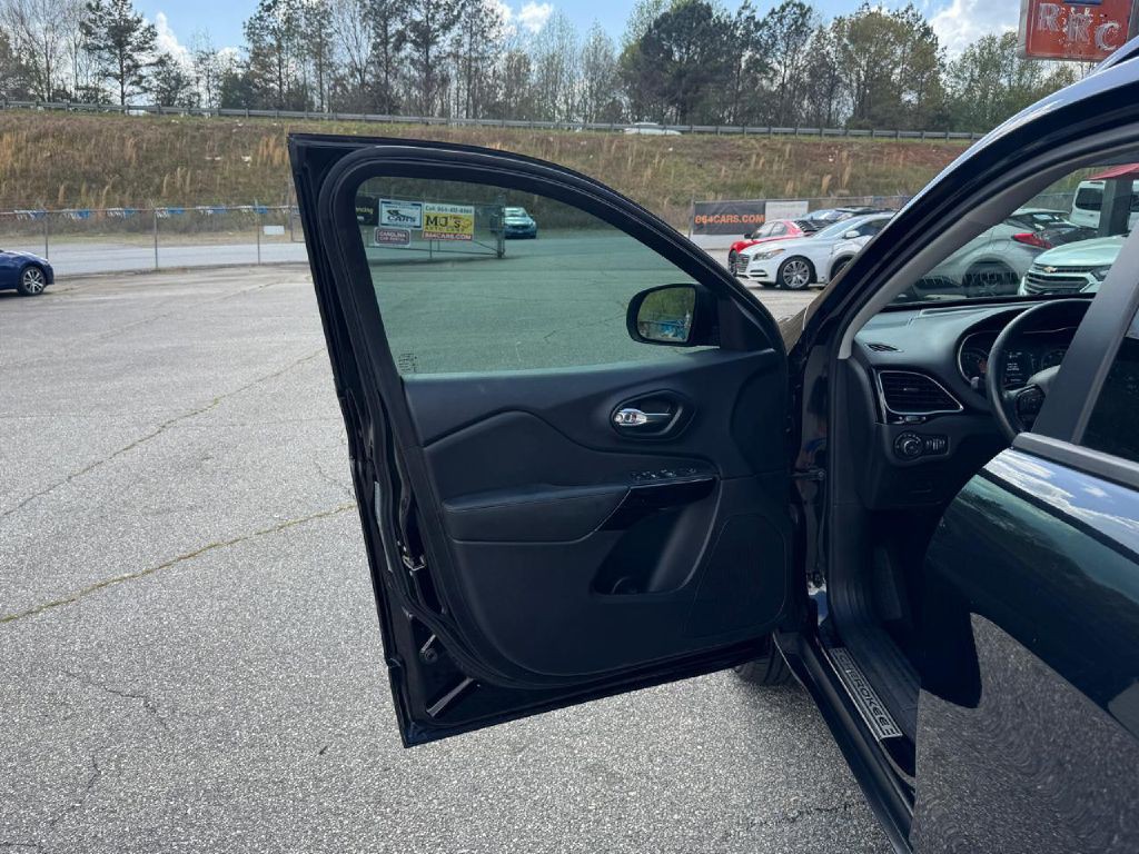 2021 Jeep Cherokee Image 25