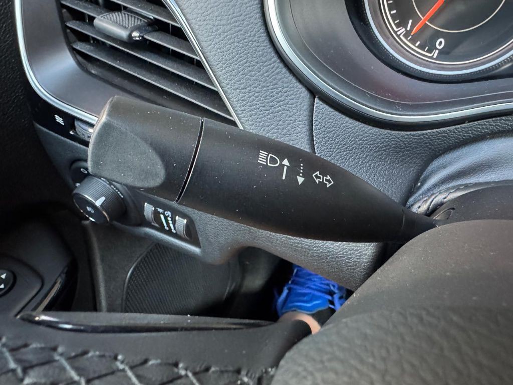 2021 Jeep Cherokee Image 35