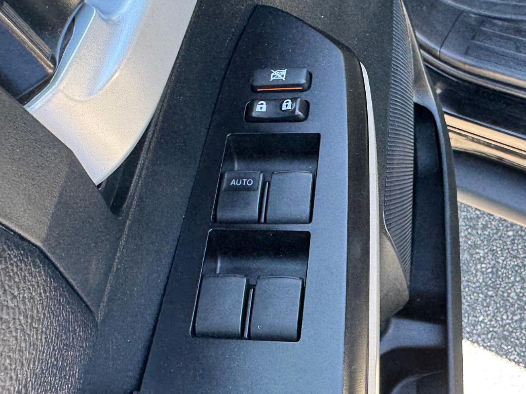 2016 Toyota Tundra Image 44