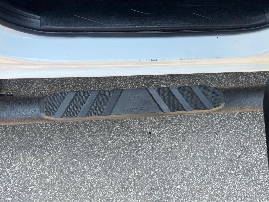 2020 Toyota Tacoma Image 14