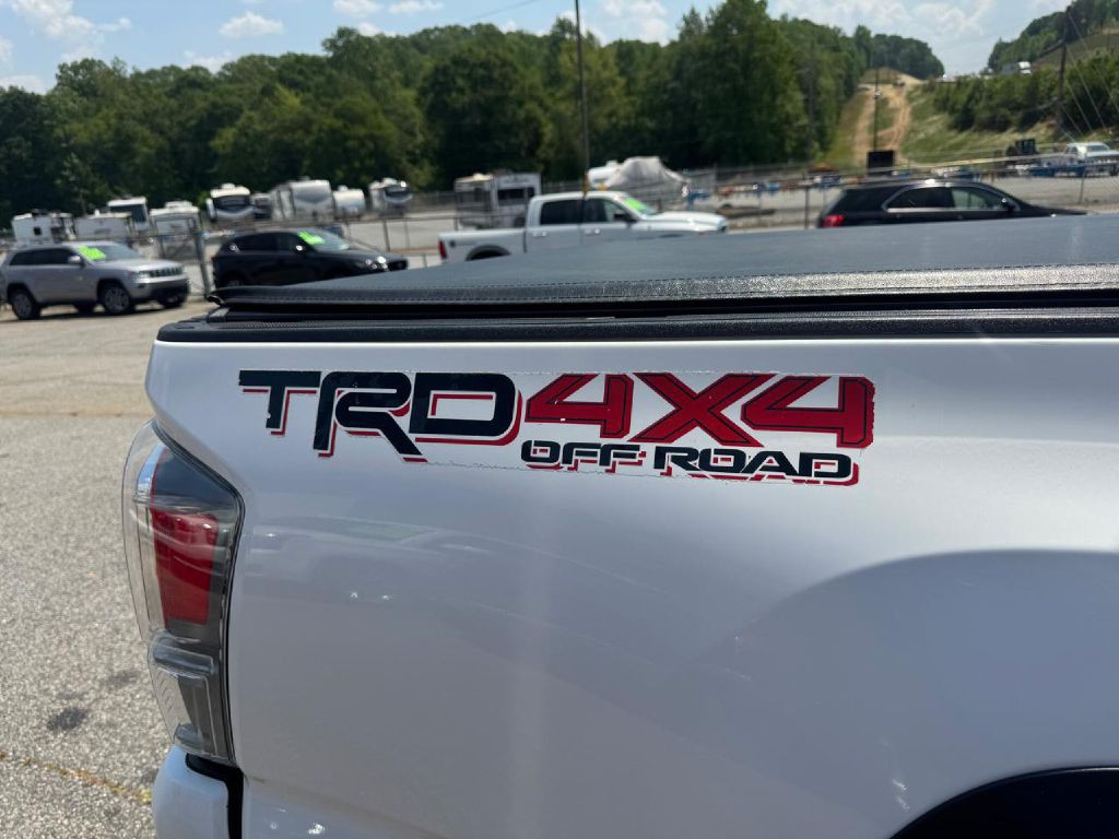 2020 Toyota Tacoma Image 15