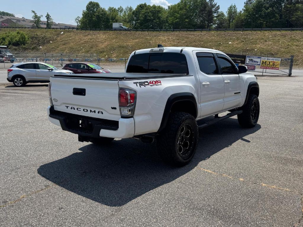 2020 Toyota Tacoma Image 18