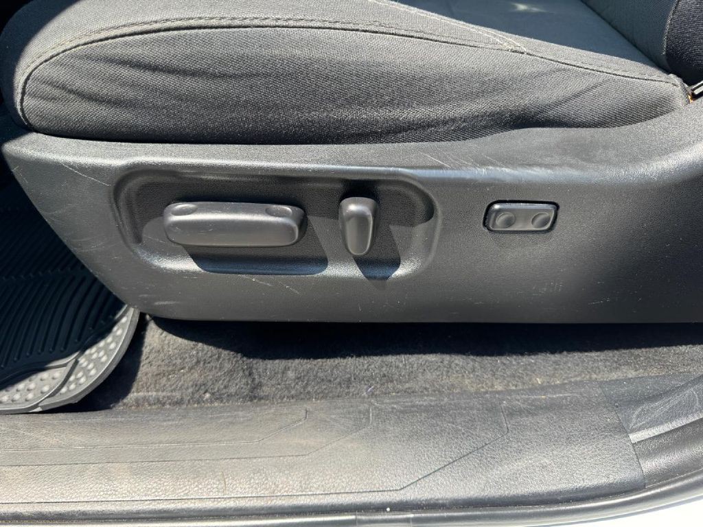 2020 Toyota Tacoma Image 42