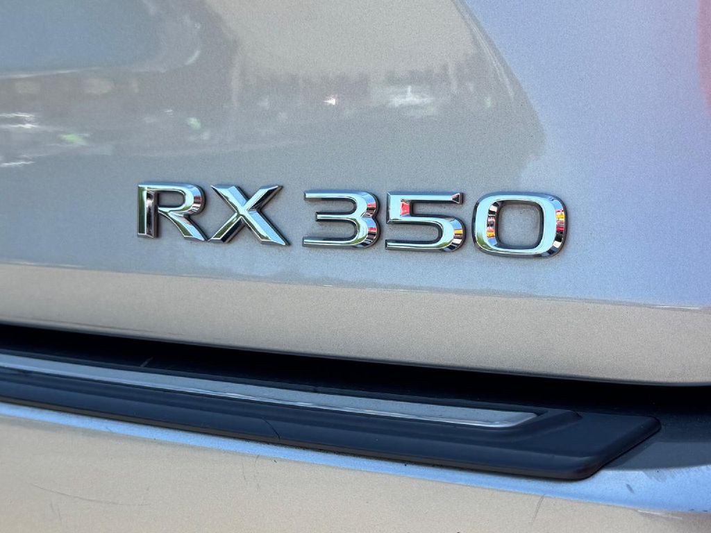 2017 Lexus RX Image 24