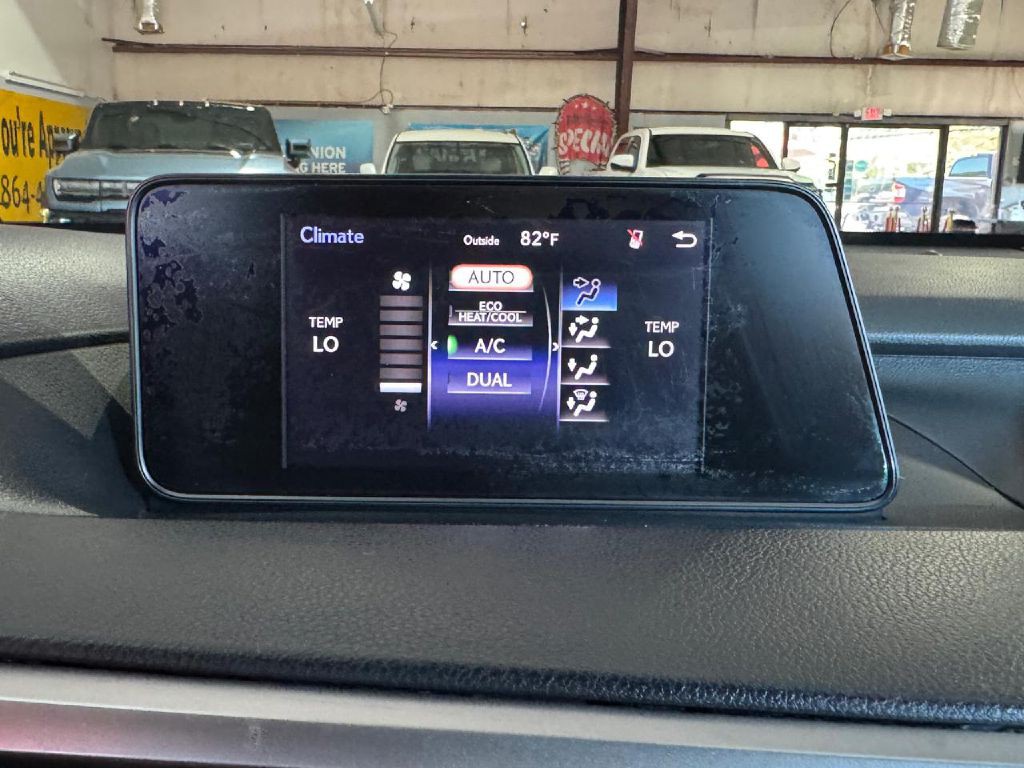 2017 Lexus RX Image 54
