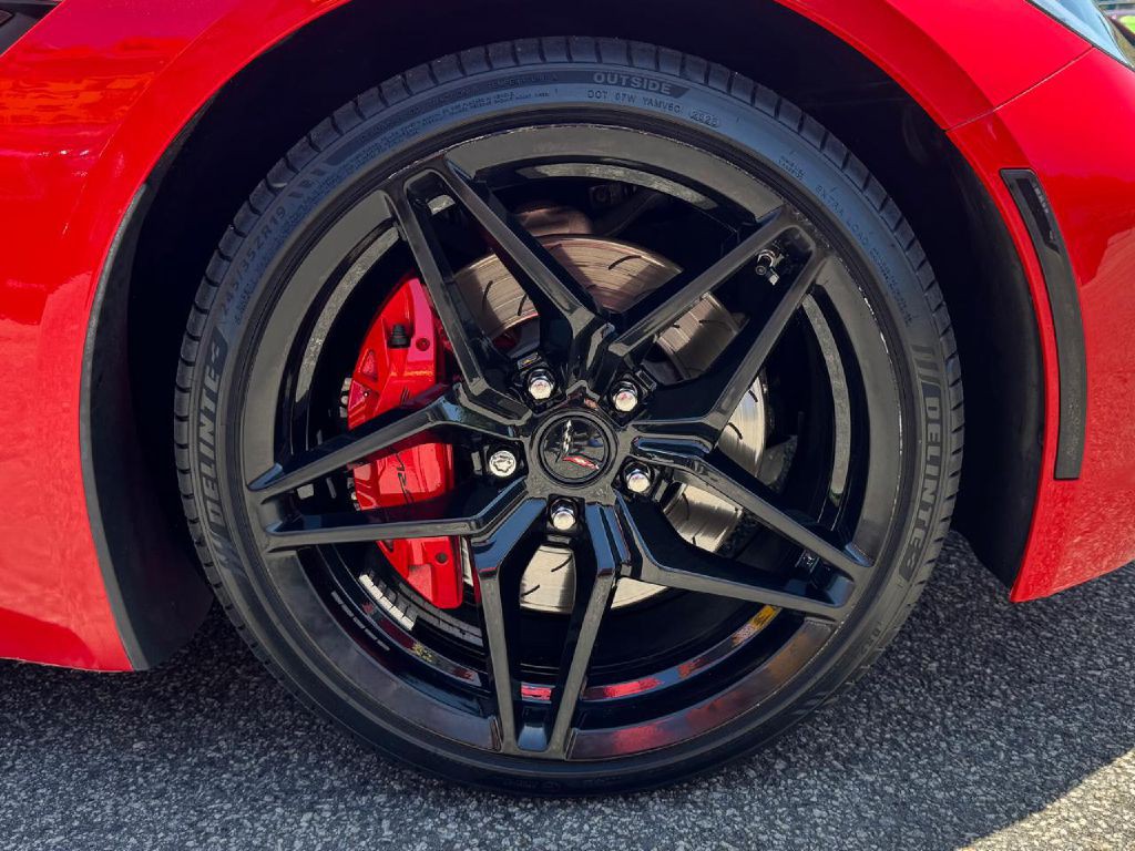 2015 Chevrolet Corvette Image 8