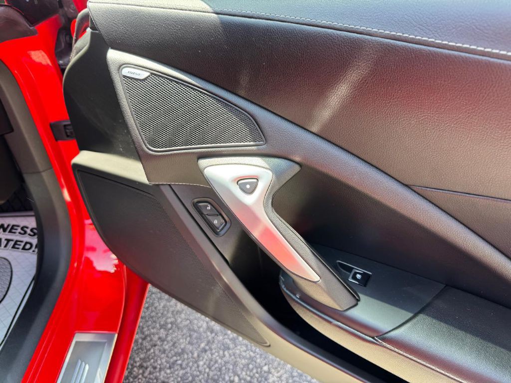 2015 Chevrolet Corvette Image 11