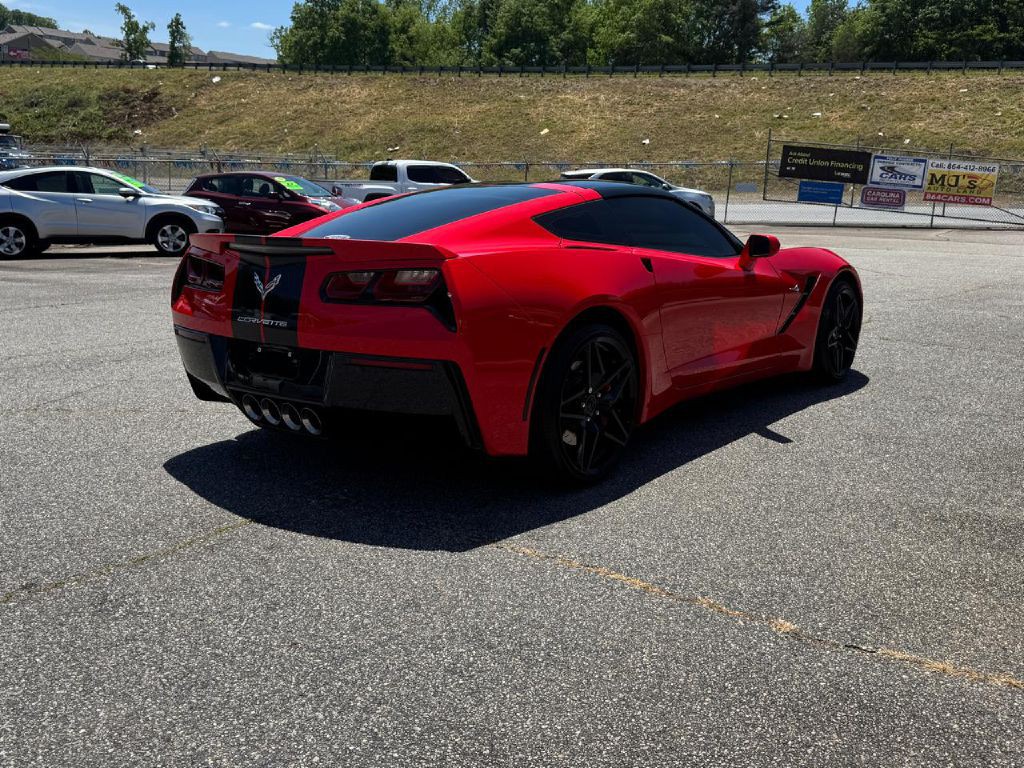 2015 Chevrolet Corvette Image 17