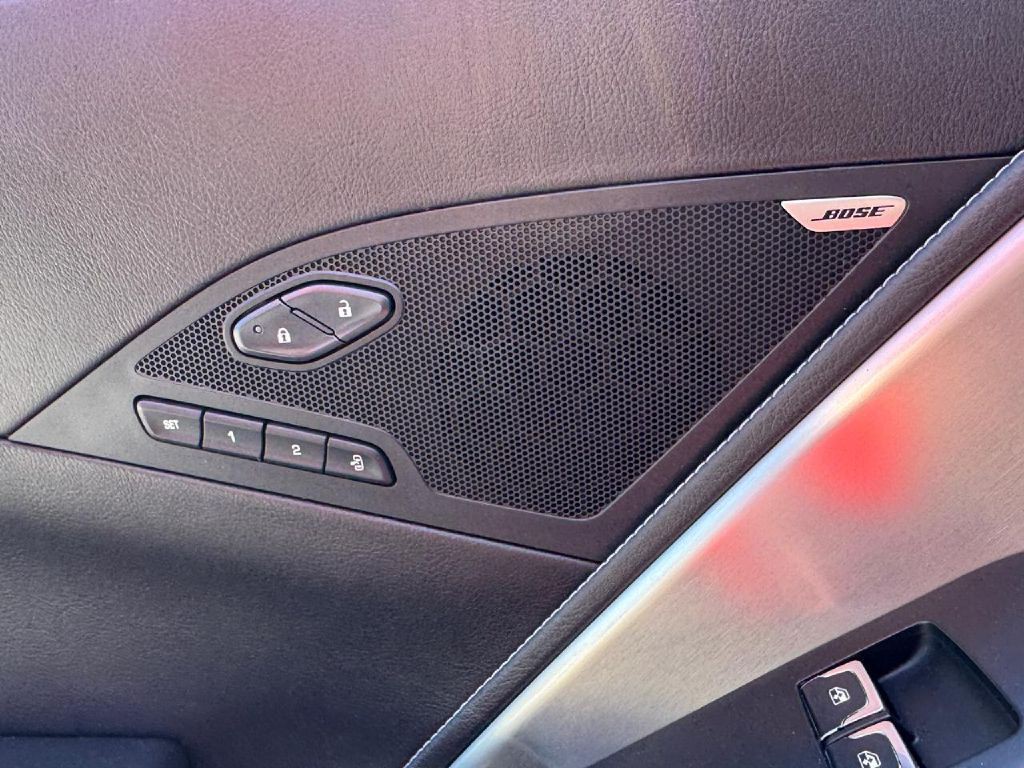 2015 Chevrolet Corvette Image 30