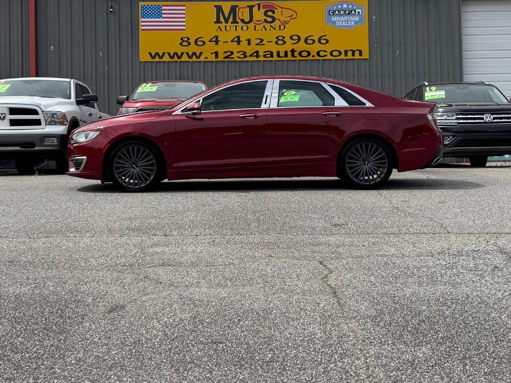 2017 Lincoln MKZ Image 2