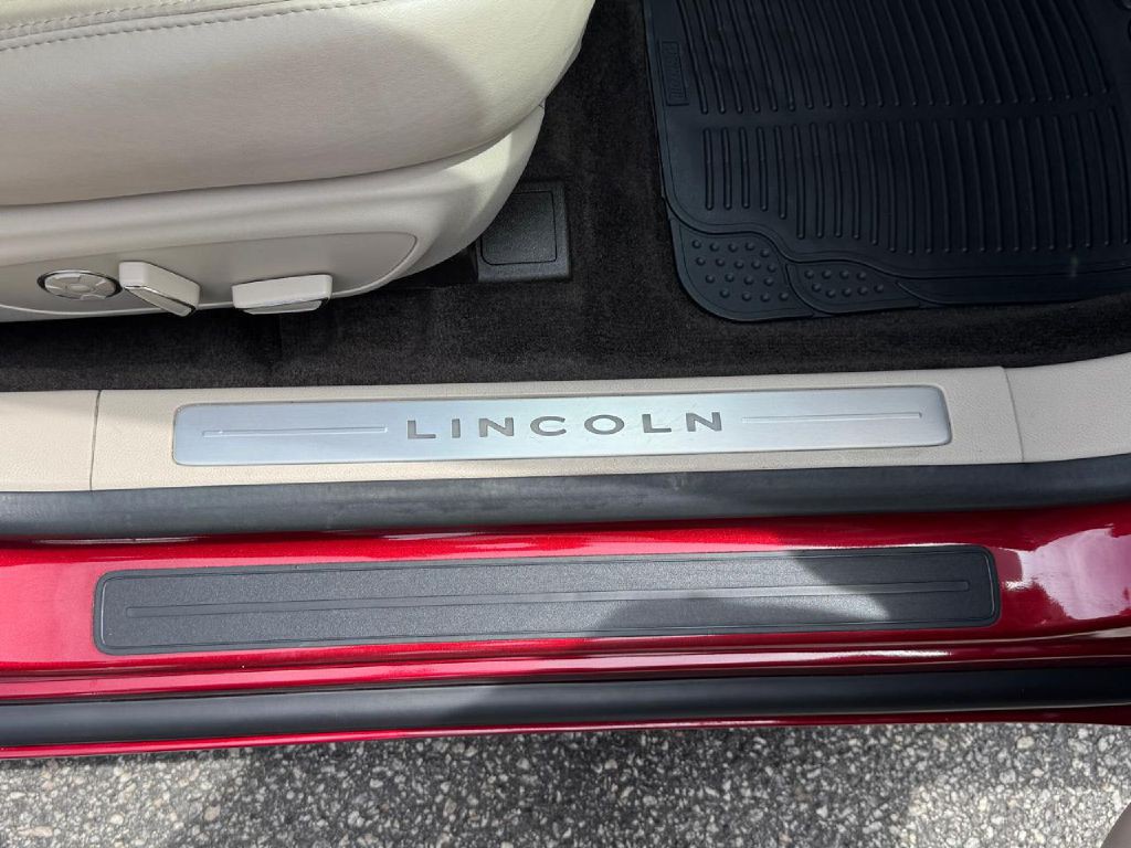 2017 Lincoln MKZ Image 8