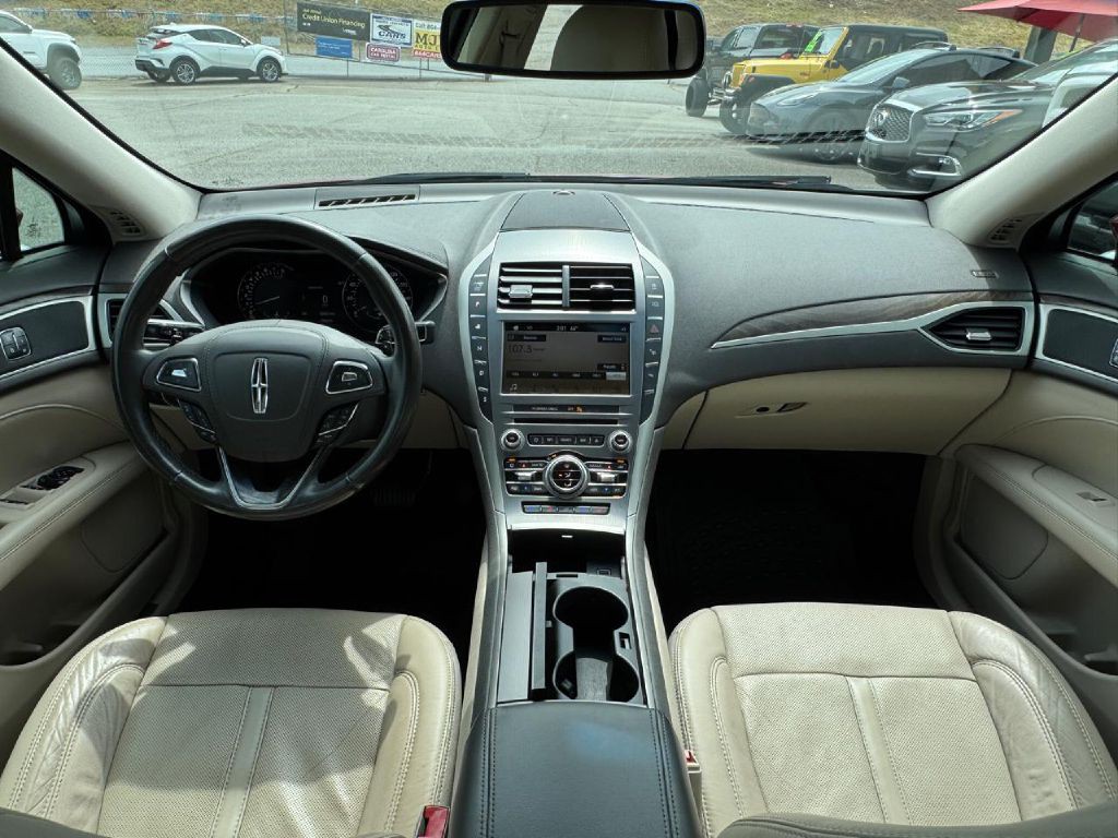 2017 Lincoln MKZ Image 27