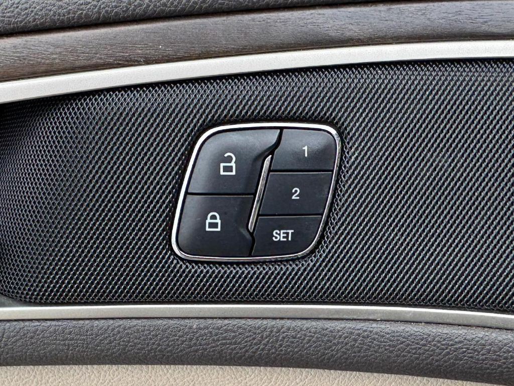2017 Lincoln MKZ Image 30