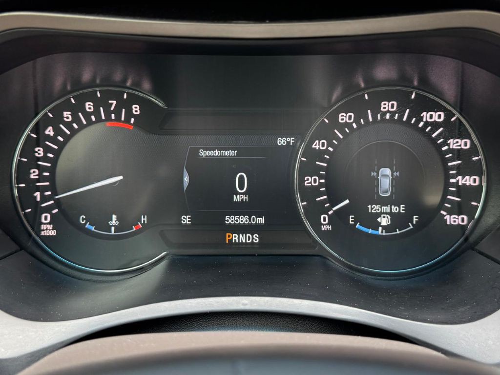 2017 Lincoln MKZ Image 38