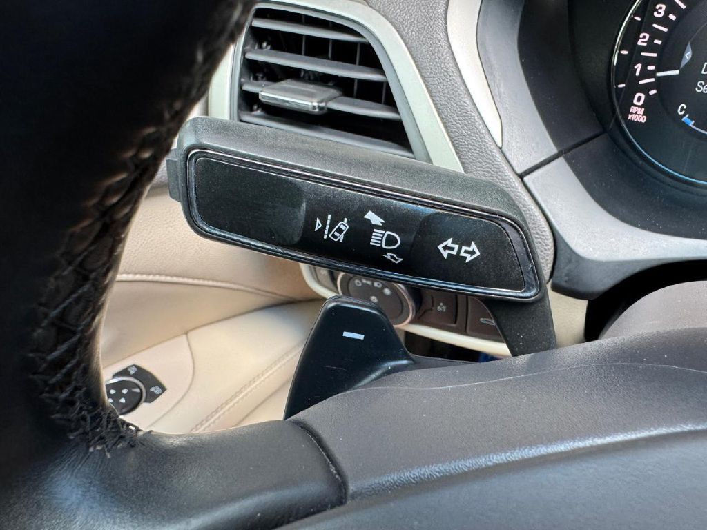 2017 Lincoln MKZ Image 44