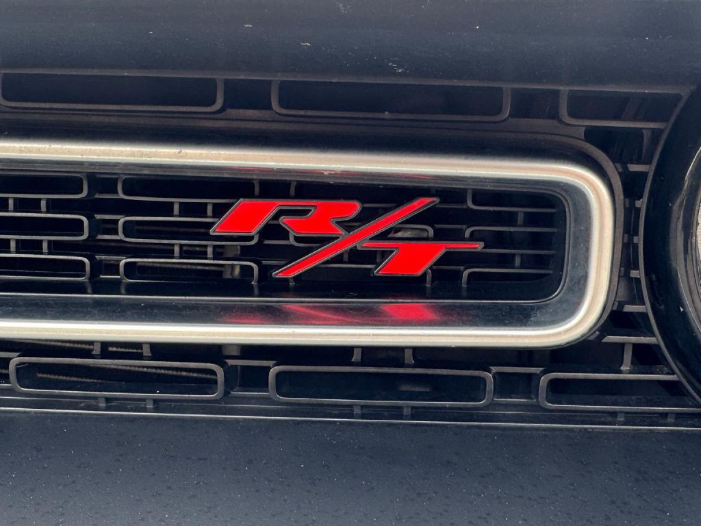 2018 Dodge Challenger Image 5