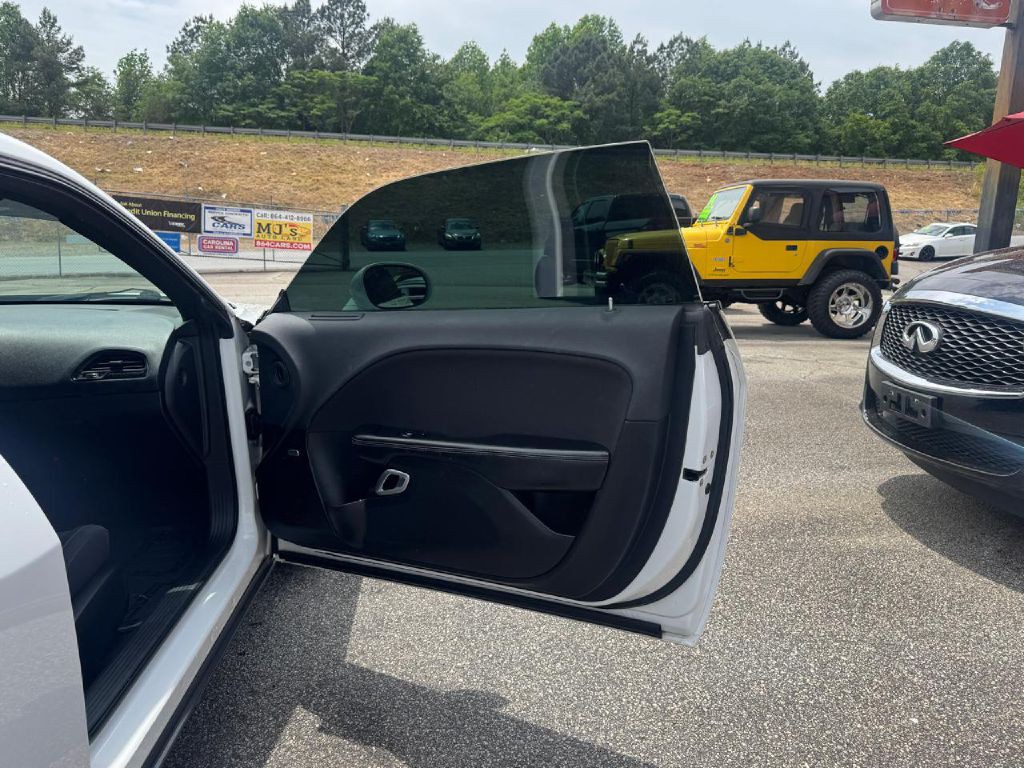 2018 Dodge Challenger Image 9