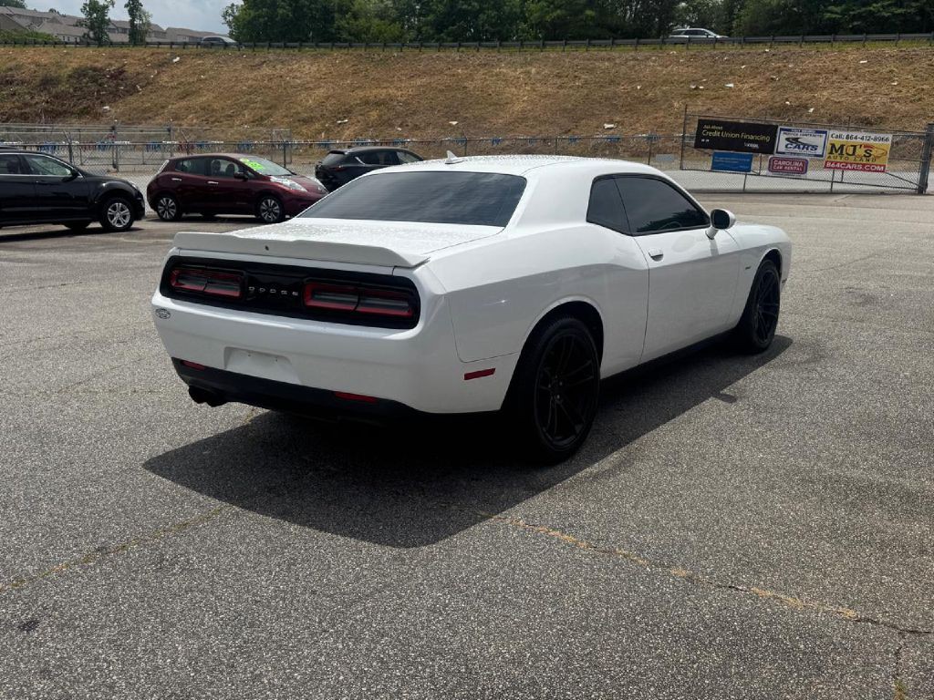 2018 Dodge Challenger Image 13
