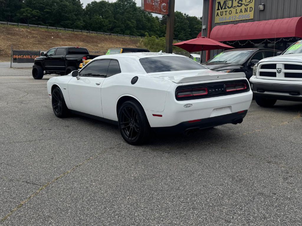 2018 Dodge Challenger Image 18