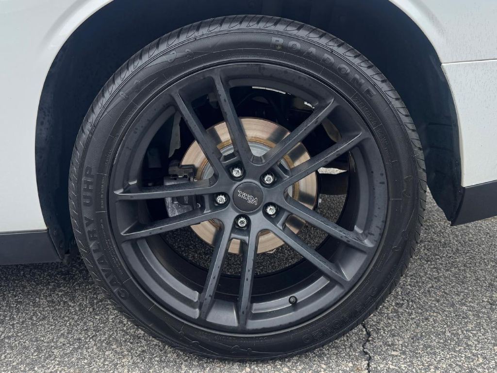 2018 Dodge Challenger Image 19
