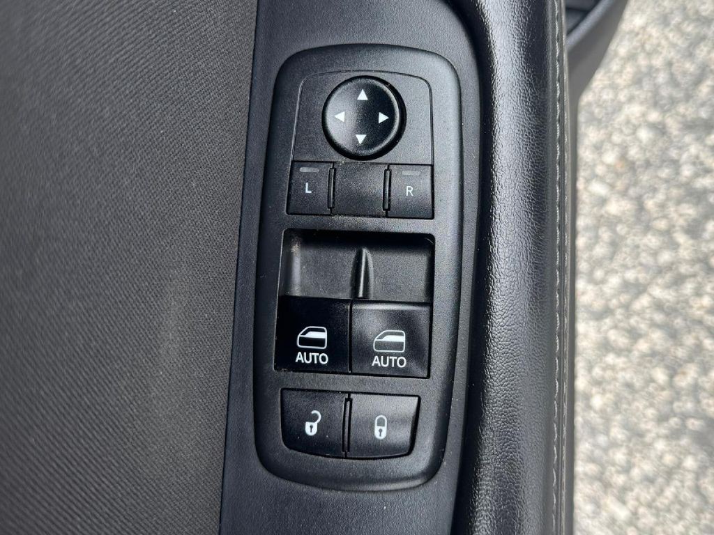 2018 Dodge Challenger Image 22