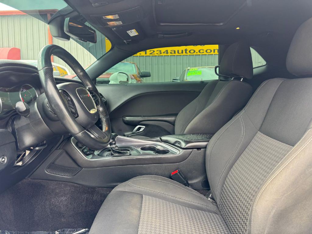 2018 Dodge Challenger Image 28