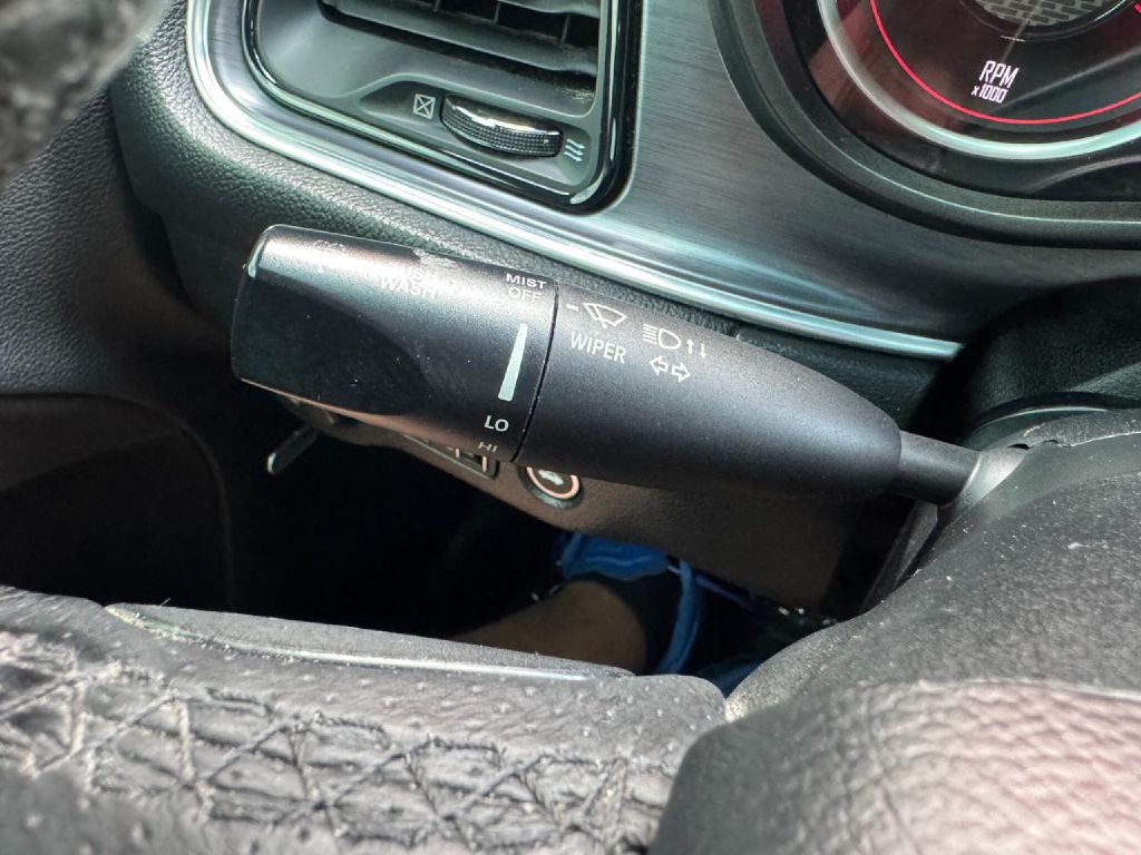 2018 Dodge Challenger Image 34