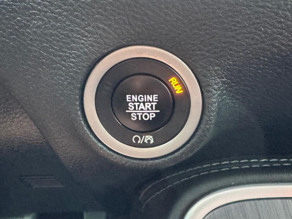 2018 Dodge Challenger Image 45