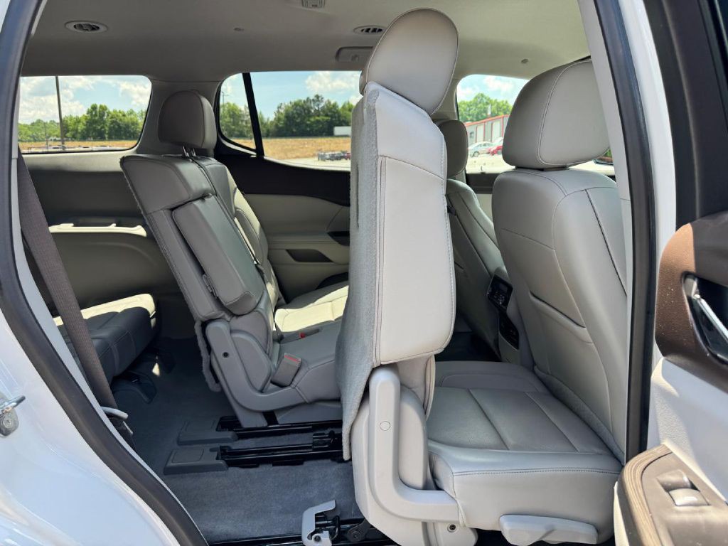 2021 GMC Acadia Image 13