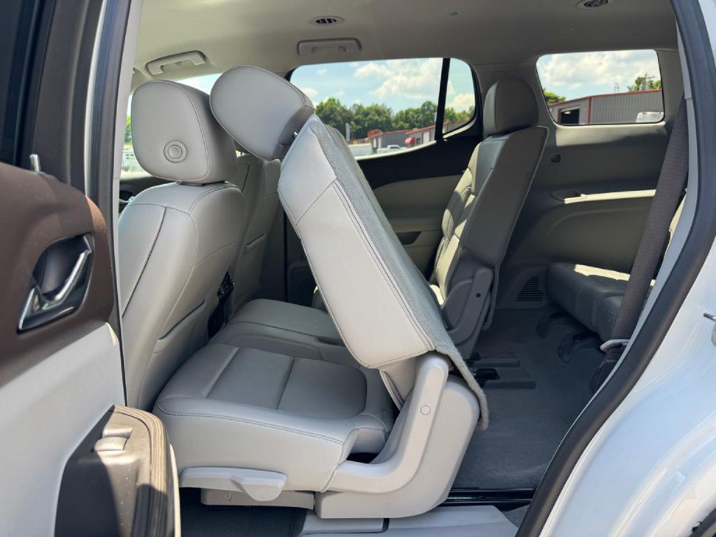 2021 GMC Acadia Image 32