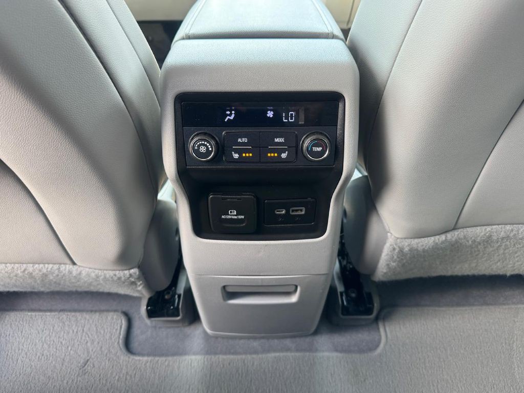 2021 GMC Acadia Image 33