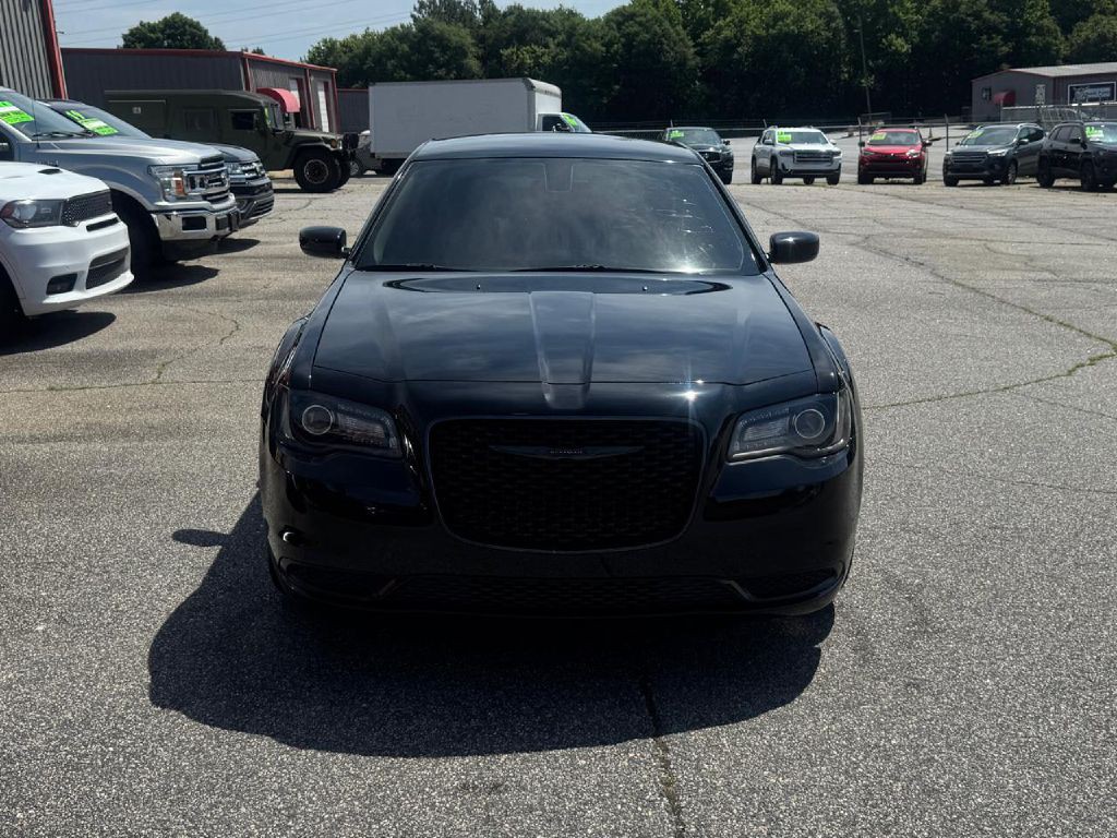 2022 Chrysler 300 Image 4