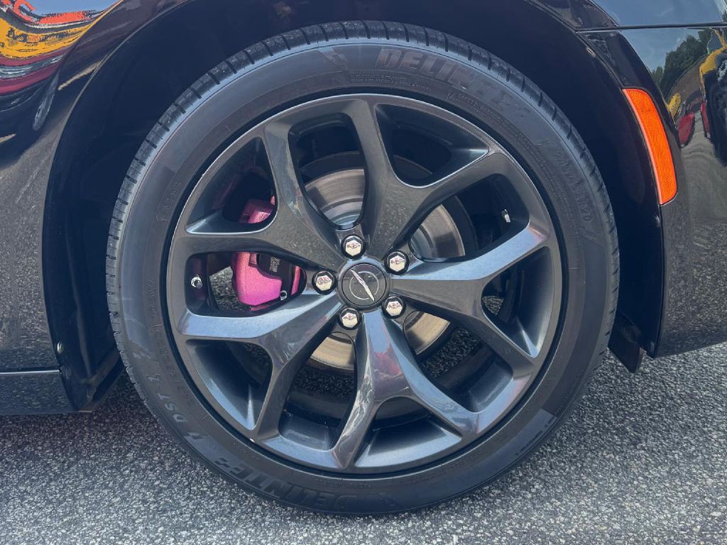2022 Chrysler 300 Image 6