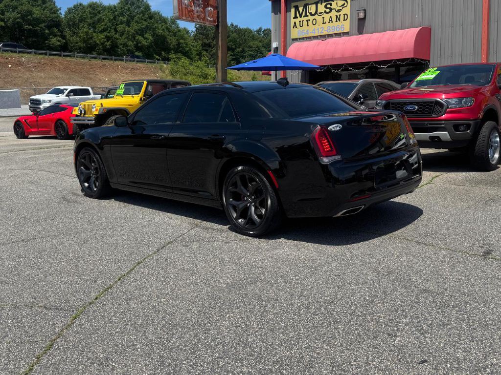 2022 Chrysler 300 Image 18