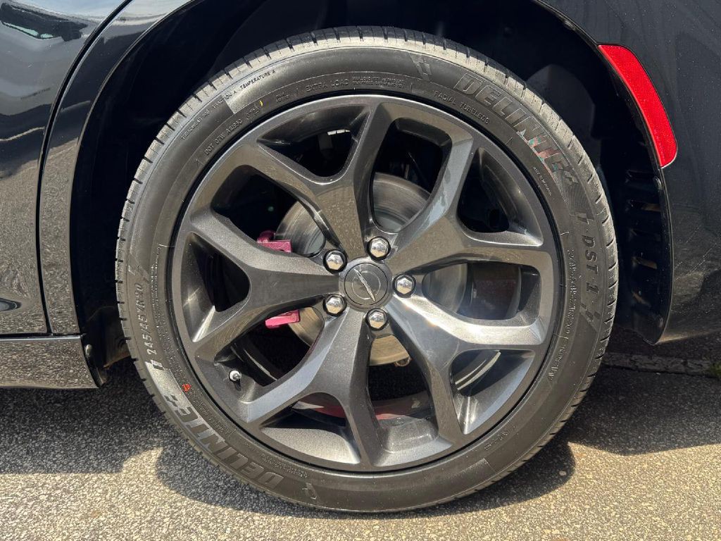 2022 Chrysler 300 Image 19