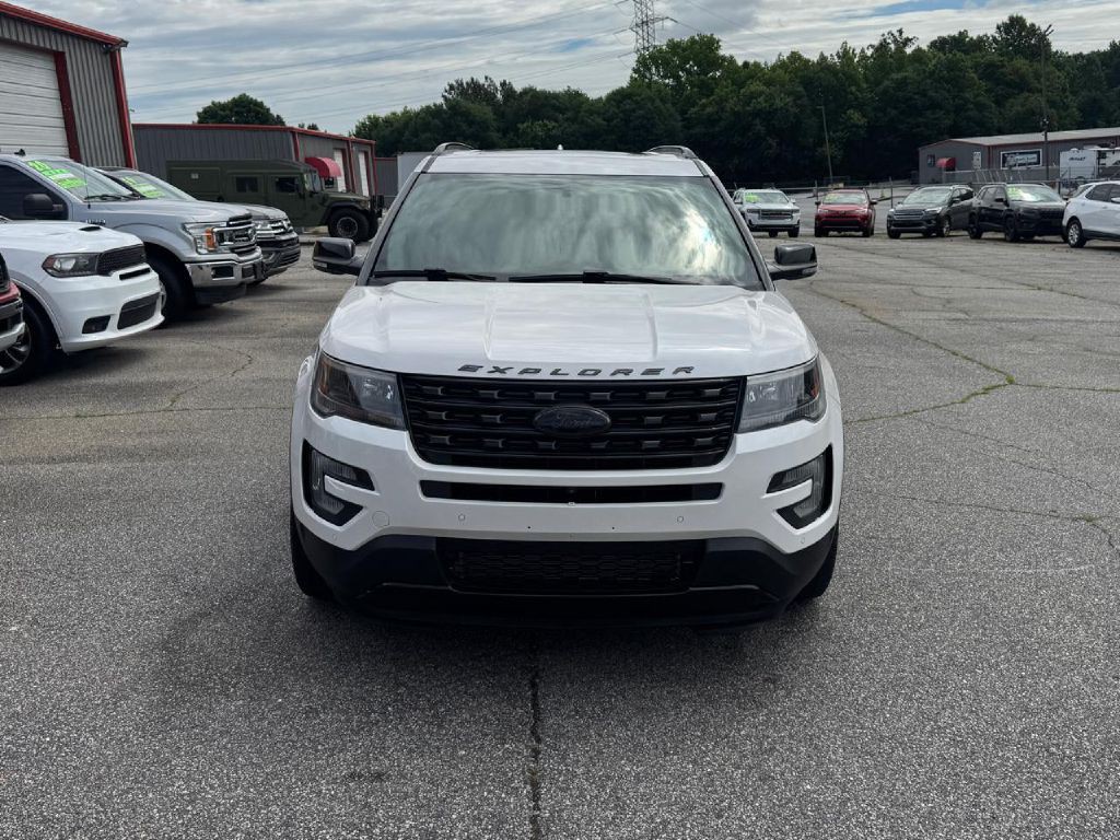 2017 Ford Explorer Image 4