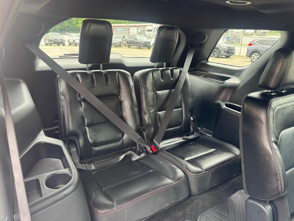 2017 Ford Explorer Image 17