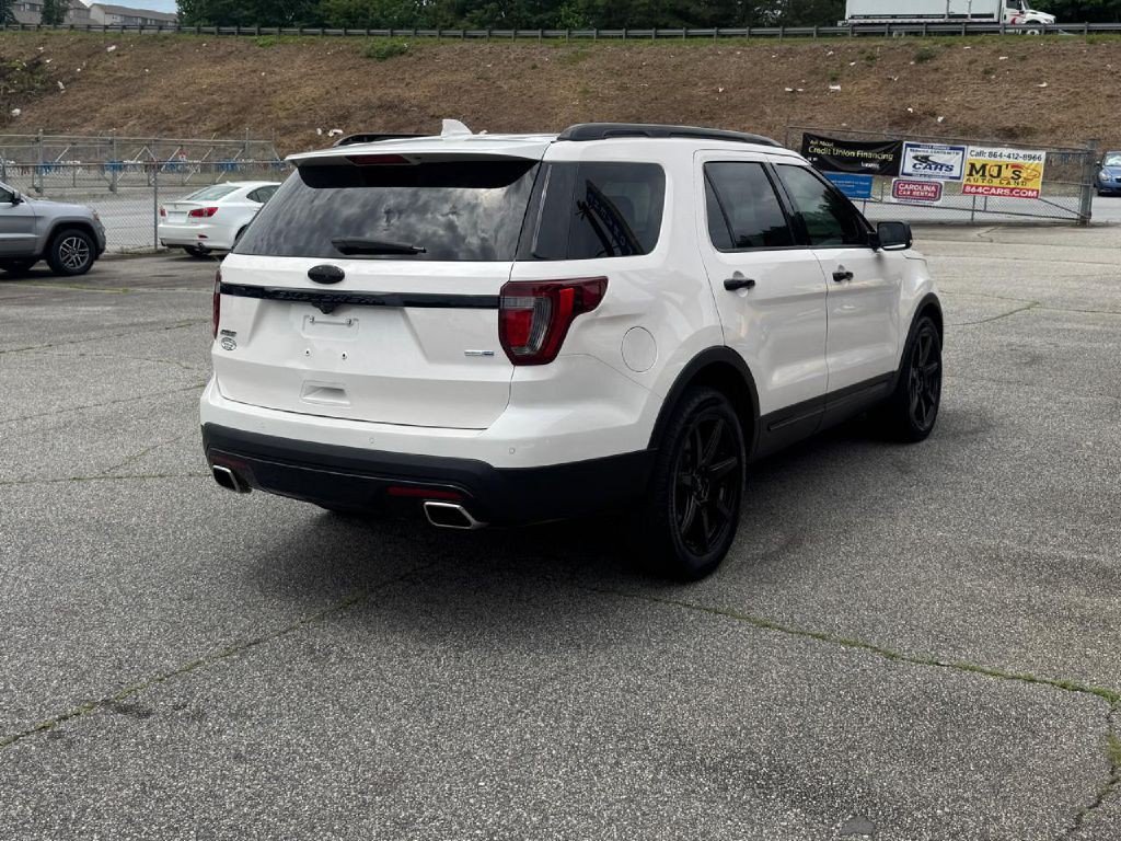 2017 Ford Explorer Image 18