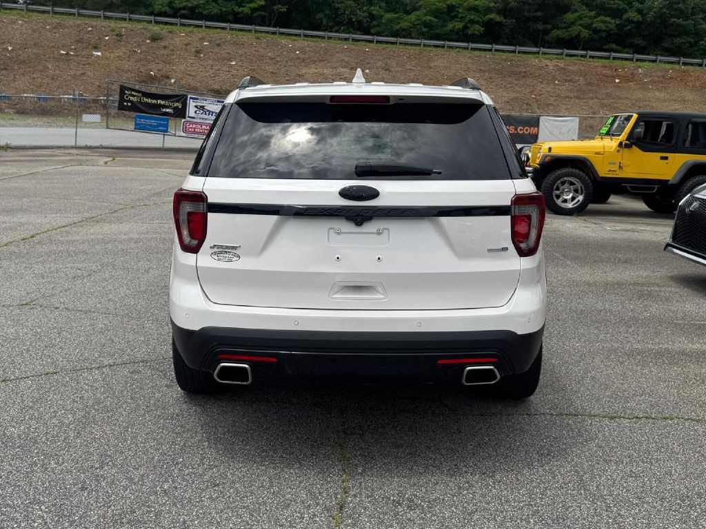 2017 Ford Explorer Image 19